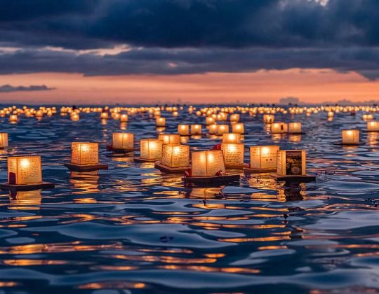 Lantern Floating Hawaii